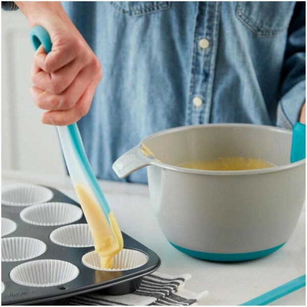 Wilton Versa Tools Squeeze & Pour Spatula - Image 6