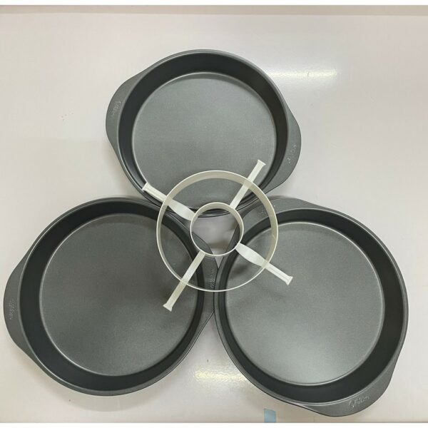 Wilton Round Checkerboard Cake Pan Set - Image 2