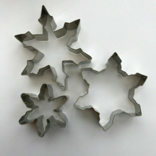 Cake Star Snowflake Cutters and Texture Mat Set - Image 6